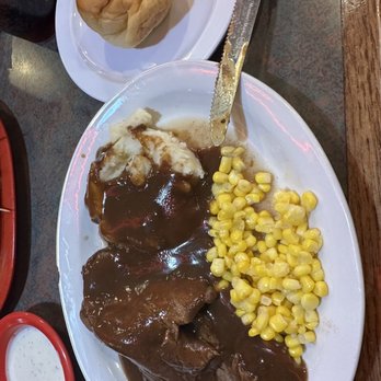 Dad's Diner - Hot roast beef with mashed potato corn & dinner roll - Diners Near Me - Farmington, New Mexico Dad's Diner - Hot roast beef with mashed potato corn & dinner roll - Diners Near Me - Farmington, New Mexico