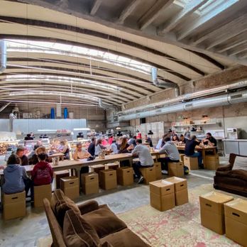 Parking Pizza - Very cool interior and super fun seating. - Pizza Near Me - Barcelona, B Parking Pizza - Very cool interior and super fun seating. - Pizza Near Me - Barcelona, B