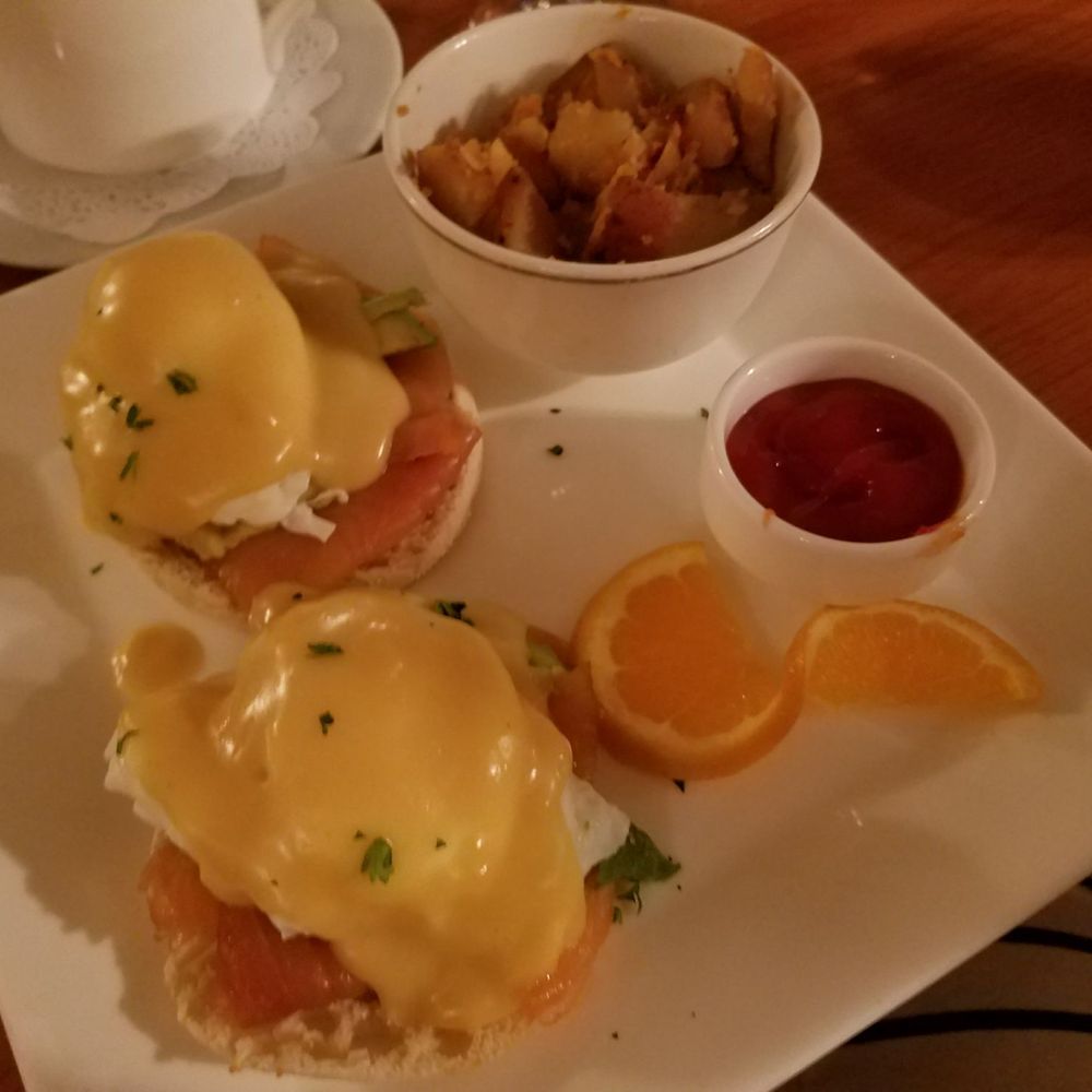 LiLLiES Restaurant & Bar - Lillies Benedict - Mediterranean Near Me - Washington, DC, District of Columbia LiLLiES Restaurant & Bar - Lillies Benedict - Mediterranean Near Me - Washington, DC, District of Columbia