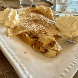 Apple Pie Crêpe Apple Pie Crêpe