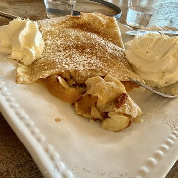 Le Petit Paris - Wonderful Apple Pie Crepe - French Near Me - Ponte Vedra Beach, Florida Le Petit Paris - Wonderful Apple Pie Crepe - French Near Me - Ponte Vedra Beach, Florida