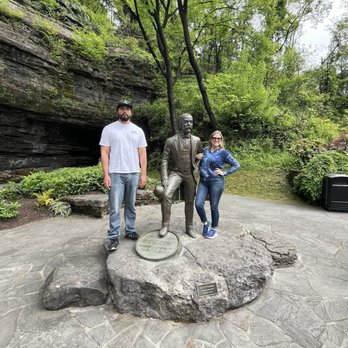 The Jack Daniel Distillery - Hanging with JD - Distilleries Near Me - Lynchburg, Tennessee The Jack Daniel Distillery - Hanging with JD - Distilleries Near Me - Lynchburg, Tennessee