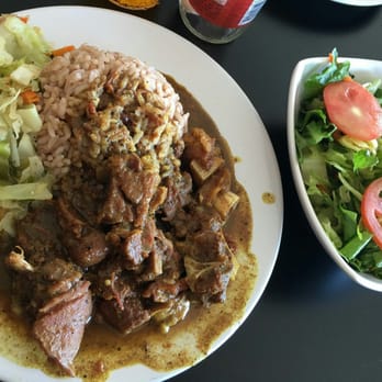 Clive's Cafe - Caribbean Near Me - Miami, Florida