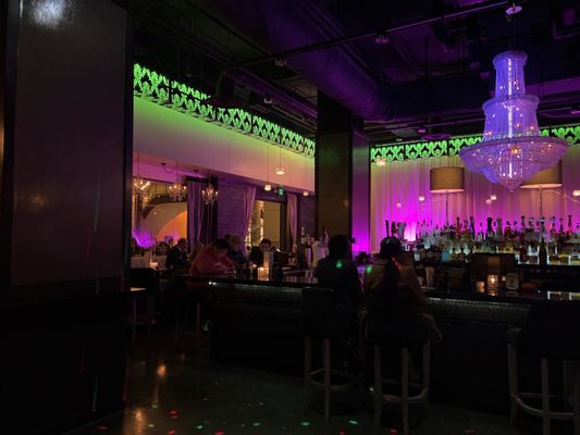 Suite Restaurant / Lounge by null