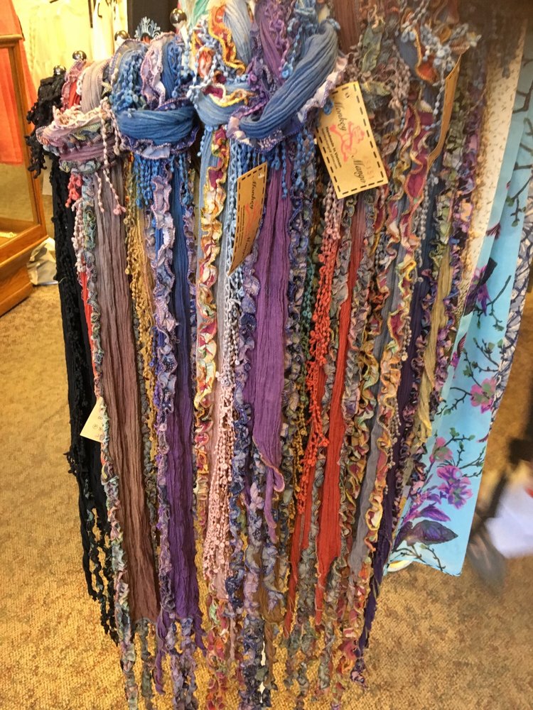 VIOLETS ARE BLUE Updated May 2024 15 Reviews 450 Main St