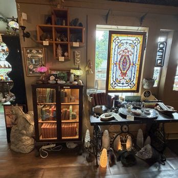 A Long Story Short - Bookstores Near Me - Pigeon Forge, Tennessee