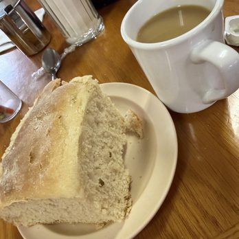 Harriette's Restaurant - Breakfast & Brunch Near Me - Key Largo, Florida