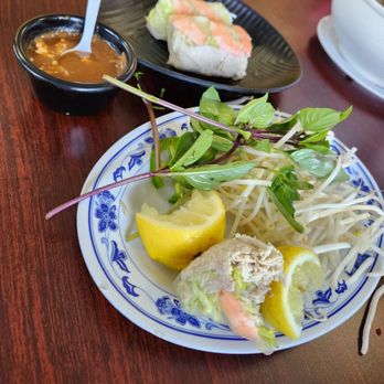 Pho 881 Restaurant - Spring rolls with peanut sauce. The owner and staff all sat down to enjoy pho as well. Nice - Vietnamese Near Me - Long Beach, California Pho 881 Restaurant - Spring rolls with peanut sauce. The owner and staff all sat down to enjoy pho as well. Nice - Vietnamese Near Me - Long Beach, California