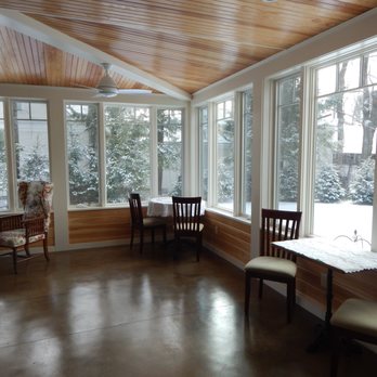 The Partridge House - Sun Porch in winter - Bed & Breakfast Near Me - Norwich, Vermont The Partridge House - Sun Porch in winter - Bed & Breakfast Near Me - Norwich, Vermont