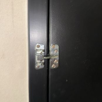Bryson Inn - No security latch on the door - Hotels Near Me - Mount Airy, North Carolina Bryson Inn - No security latch on the door - Hotels Near Me - Mount Airy, North Carolina