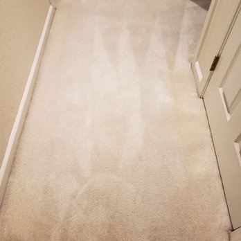 Gogreen Xtreme Clean - Hall way. What a difference! - Carpet Cleaning Near Me - Tulare, California