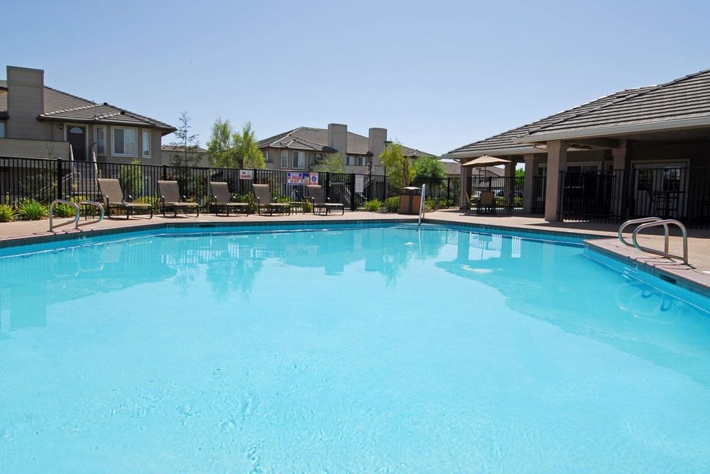 ARBOR RIDGE APTS Updated September 2024 11 Photos & 21 Reviews 2400 Shady Willow Ln