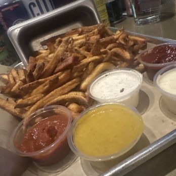 Brewer's Kitchen - Fries flight - New American Near Me - Kansas City, Missouri