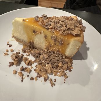 George's Deep Dish - Prince's salted caramel heath cheescake - Pizza Near Me - Chicago, Illinois