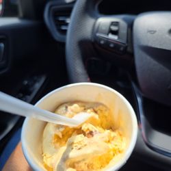 Braum's - Butter pecan