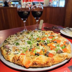 Me-n-Ed's Pizza Parlors - Sicilian sausage and pesto chicken pizza