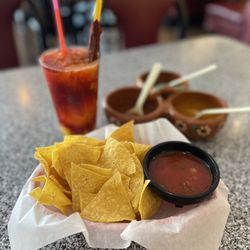Jaguar Mexican Restaurant - Salsa and chips