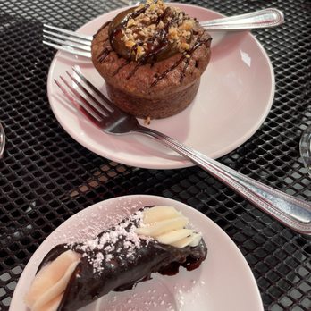 Caffe Palermo - Chocolate caramel cake - Bakeries Near Me - New York, New York Caffe Palermo - Chocolate caramel cake - Bakeries Near Me - New York, New York