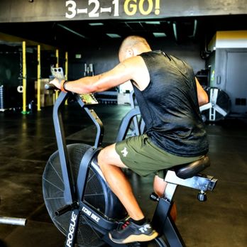5 Points CrossFit - Gyms Near Me - Whittier, California