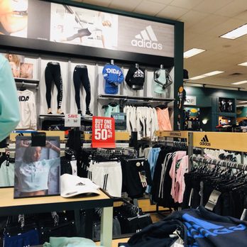 DICK'S Sporting Goods - Sports Wear Near Me - Durham, North Carolina