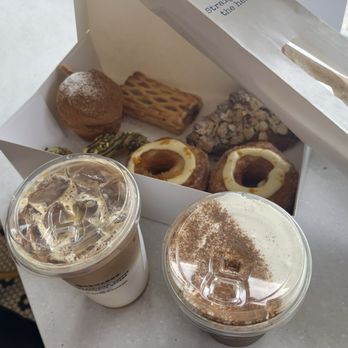 Paris Baguette - Assortment of pastries & 2 coffees - Bakeries Near Me - Tampa, Florida Paris Baguette - Assortment of pastries & 2 coffees - Bakeries Near Me - Tampa, Florida