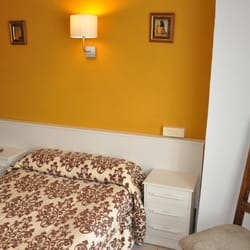 Hostal Central - habitación doble con ducha (wc compartido)