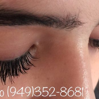 JT Lash Studio - Eyelash Service Near Me - Laguna Beach, California