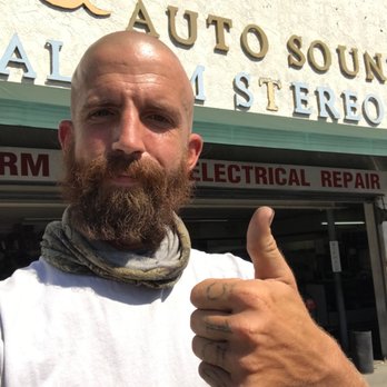 Q Auto Sound - Waiting area - Car Stereo Installation Near Me - Bellflower, California Q Auto Sound - Waiting area - Car Stereo Installation Near Me - Bellflower, California