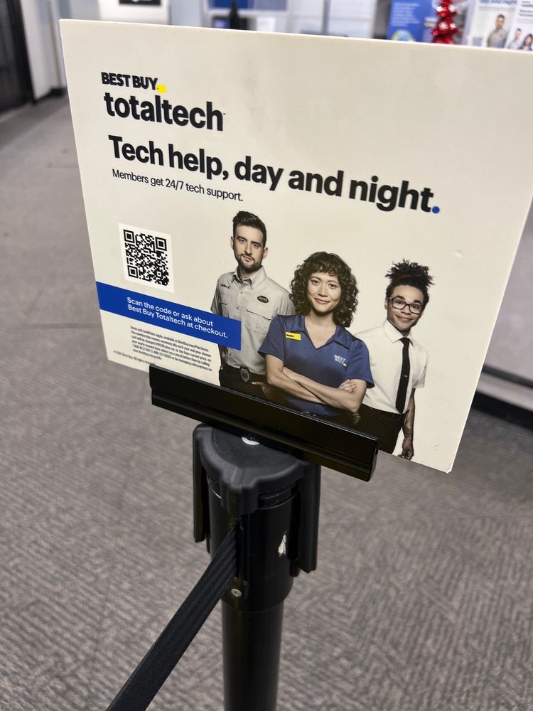 BEST BUY JANESVILLE Updated September 2024 29 Reviews 2850 Deerfield Dr, Janesville