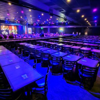 Brea Improv - Show up a few minutes before the show starts if you want anything in the back section. As seen here. - Comedy Clubs Near Me - Brea, California