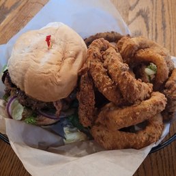 Bacon cheeseburger and onion rings Bacon cheeseburger and onion rings