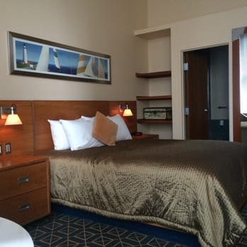 Harborside Inn - 2nd floor bedroom! - Hotels Near Me - Boston, Massachusetts Harborside Inn - 2nd floor bedroom! - Hotels Near Me - Boston, Massachusetts