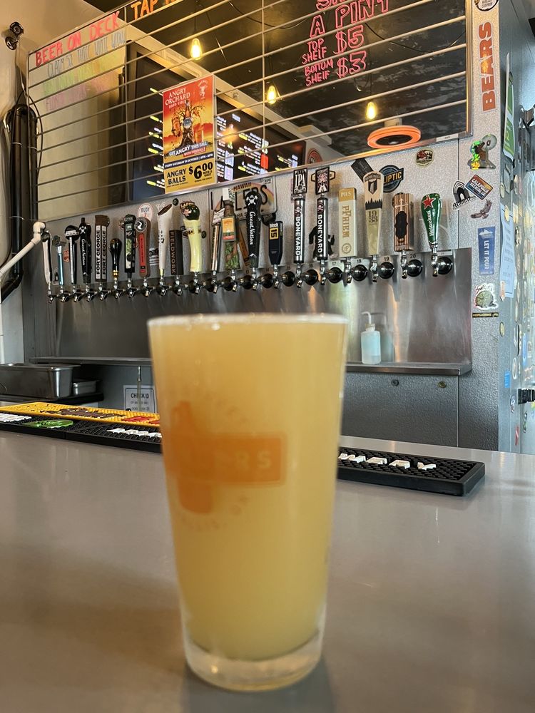 FIFTH STREET GROWLERS Updated July 2024 13 Reviews 215 SW 5th St