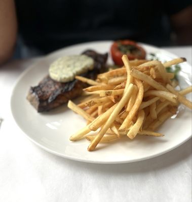 Bleu Restaurant by null