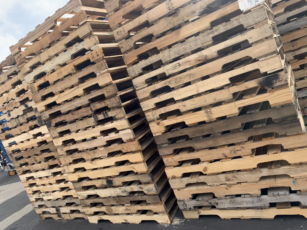 A & I PALLETS 10 Photos 9405 S Alameda St, Los Angeles, California