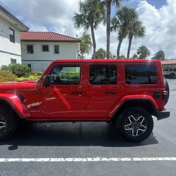 Essential Ford of Stuart - 2025 Sáhara - Car Dealers Near Me - Stuart, Florida Essential Ford of Stuart - 2025 Sáhara - Car Dealers Near Me - Stuart, Florida
