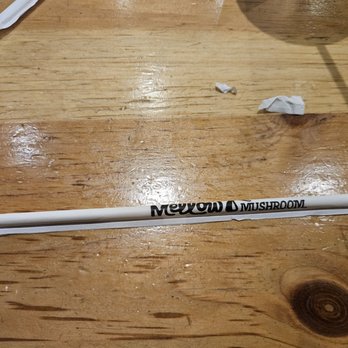 Mellow Mushroom Williamsburg - Straw - Bars Near Me - Williamsburg, Virginia