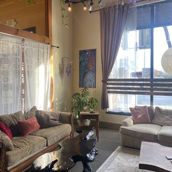 Soft Medicine Sanctuary - Comfy couches - Vegetarian Near Me - Sebastopol, California