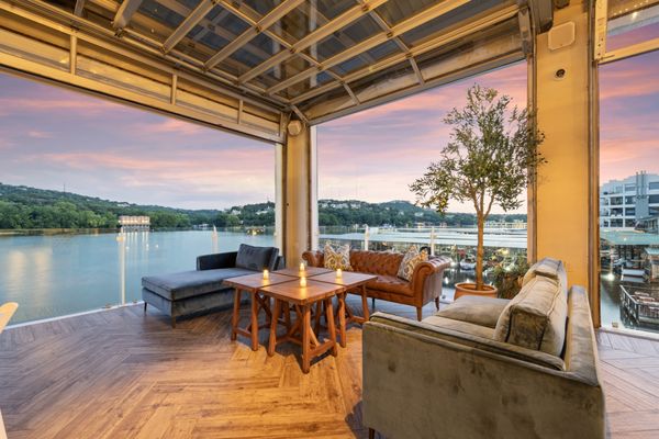 Quince Lakehouse by null