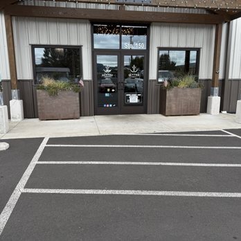 Scythe Brewing - Getting ready to walk in - Brewpubs Near Me - Longview, Washington Scythe Brewing - Getting ready to walk in - Brewpubs Near Me - Longview, Washington