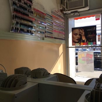 Priceless Nail Spa - Lots of colors to choose from. Essie, etc. - Nail Salons Near Me - OZONE PARK, New York