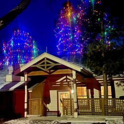 Catalina's Diner - Always in the holiday spirit!!!