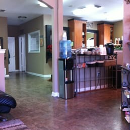 Front waiting area - such an adorable place! Front waiting area - such an adorable place!