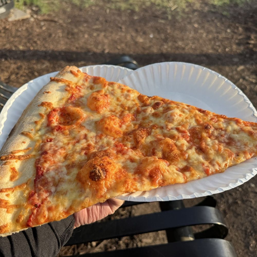 Benny Marzano's - Slice of Cheese Pizza - Pizza Near Me - Blacksburg, Virginia