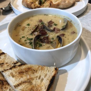 et al. - Clam chowder - Breakfast & Brunch Near Me - Honolulu, Hawaii