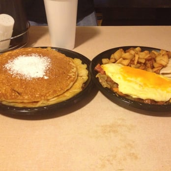 Hullabaloo Diner - Diners Near Me - College Station, Texas