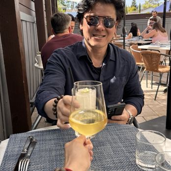 El Dorado Kitchen - Cheers - New American Near Me - Sonoma, California