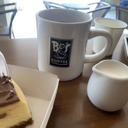 Bo's Coffee - Coffee and dulce de leche