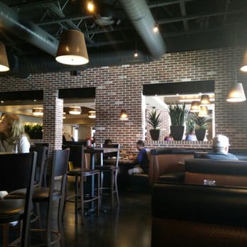 Cheddar's Scratch Kitchen - Beautiful decor! - Southern Near Me - Tampa, Florida