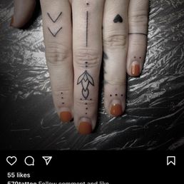 Finger photo on their IG Finger photo on their IG